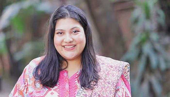 বিশেষ সম্মাননা পাচ্ছেন কারিনা কায়সার