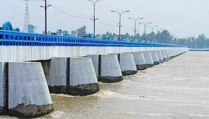 বিপৎসীমা ছুঁই ছুঁই তিস্তার পানি, প্লাবনের শঙ্কায় নিম্নাঞ্চল