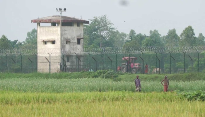 নারী-শিশুদের ঢাল করে বিএসএফের ‘পুশইন’ কৌশল, ব্যর্থ করল বিজিবি