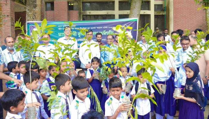 হাবিপ্রবিতে জিয়াউর রহমান ফাউন্ডেশনের মাসব্যাপী বৃক্ষরোপণ কর্মসূচির উদ্বোধন