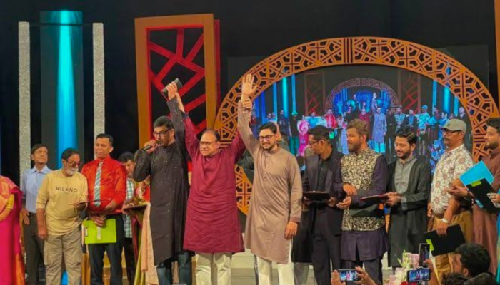 শপথ নিল চলচ্চিত্র শিল্পী সমিতির নতুন কমিটি, দায়িত্বে সানু-জয়