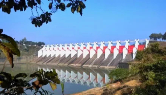 কাপ্তাই হ্রদের পানি কমল, ৪ দিন পর সব জলকপাট বন্ধ