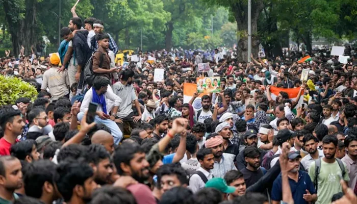 পুলিশি নির্যাতনের প্রতিবাদ: ভারতজুড়ে ককরোচ পার্টির নতুন কর্মসূচি ঘোষণা