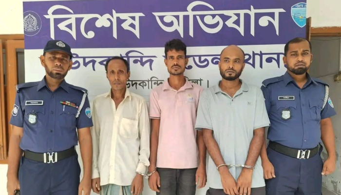 কুমিল্লা দাউদকান্দিতে ১০ হাজার ইয়াবা উদ্ধার, নিষিদ্ধ সংগঠনের সদস্যসহ গ্রেপ্তার-৩