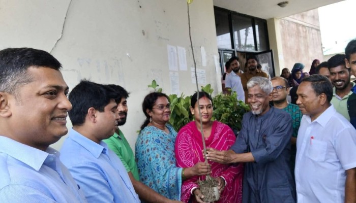 নেত্রকোনায় পরিবেশ সংরক্ষণে আলোচনা সভা ও বৃক্ষরোপণ