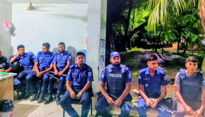 সংঘাতের পর নোবিপ্রবি ক্যাম্পাসে থমথমে নীরবতা, পুলিশের কড়া পাহারা