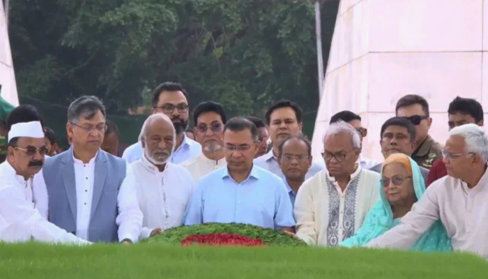 জিয়া ও খালেদার সমাধিতে প্রধানমন্ত্রী তারেক রহমানের শ্রদ্ধা, ৪৮ বছরে বিএনপি