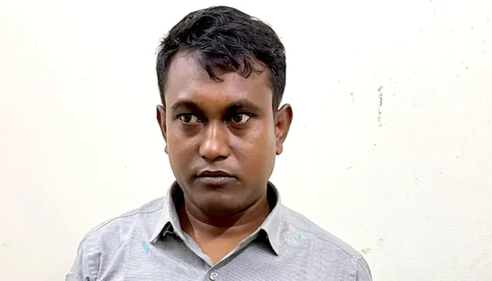 প্রক্সি দিয়ে লিখিত ও মৌখিক পরীক্ষা পার, চাকরিতে যোগ দিতে এসে ধরা পড়লেন প্রার্থী