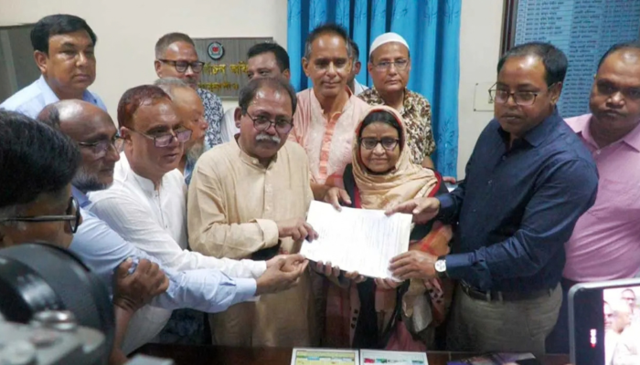 ঠাকুরগাঁও-১ আসনের উপনির্বাচনে বিএনপির মির্জা ফয়সলের মনোনয়নপত্র দাখিল