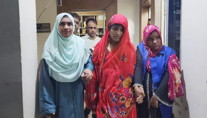 ফেনীতে মানসিক ভারসাম্যহীন মেয়ের বটির কোপে মায়ের করুণ মৃত্যু