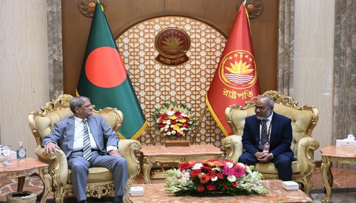 রাষ্ট্রপতির সঙ্গে জাবিপ্রবি উপাচার্যের সাক্ষাৎ, আলোচনায় উন্নয়ন পরিকল্পনা